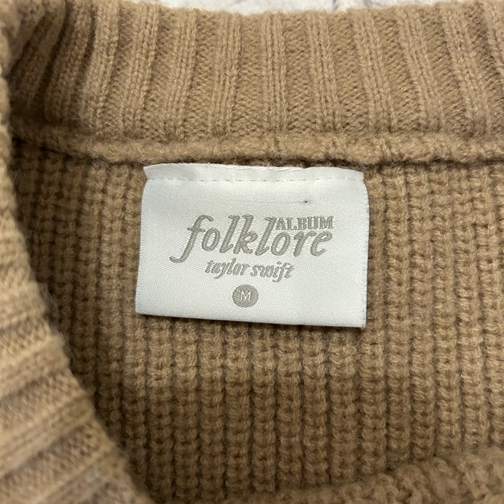 Taylor Swift Authentic Folklore Cable knit Cabin Sweater Beige Size Medium - Picture 4 of 6